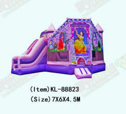 ปราสาทการเล่นแบบอัดอัดสีชมพูและม่วง สําหรับการสนุกสนานกลางแจ้ง